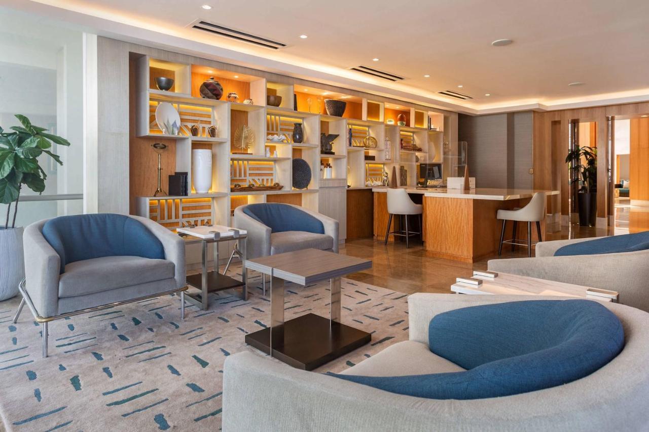 Jw Marriott Panama Hotel Kültér fotó The lounge at the airport