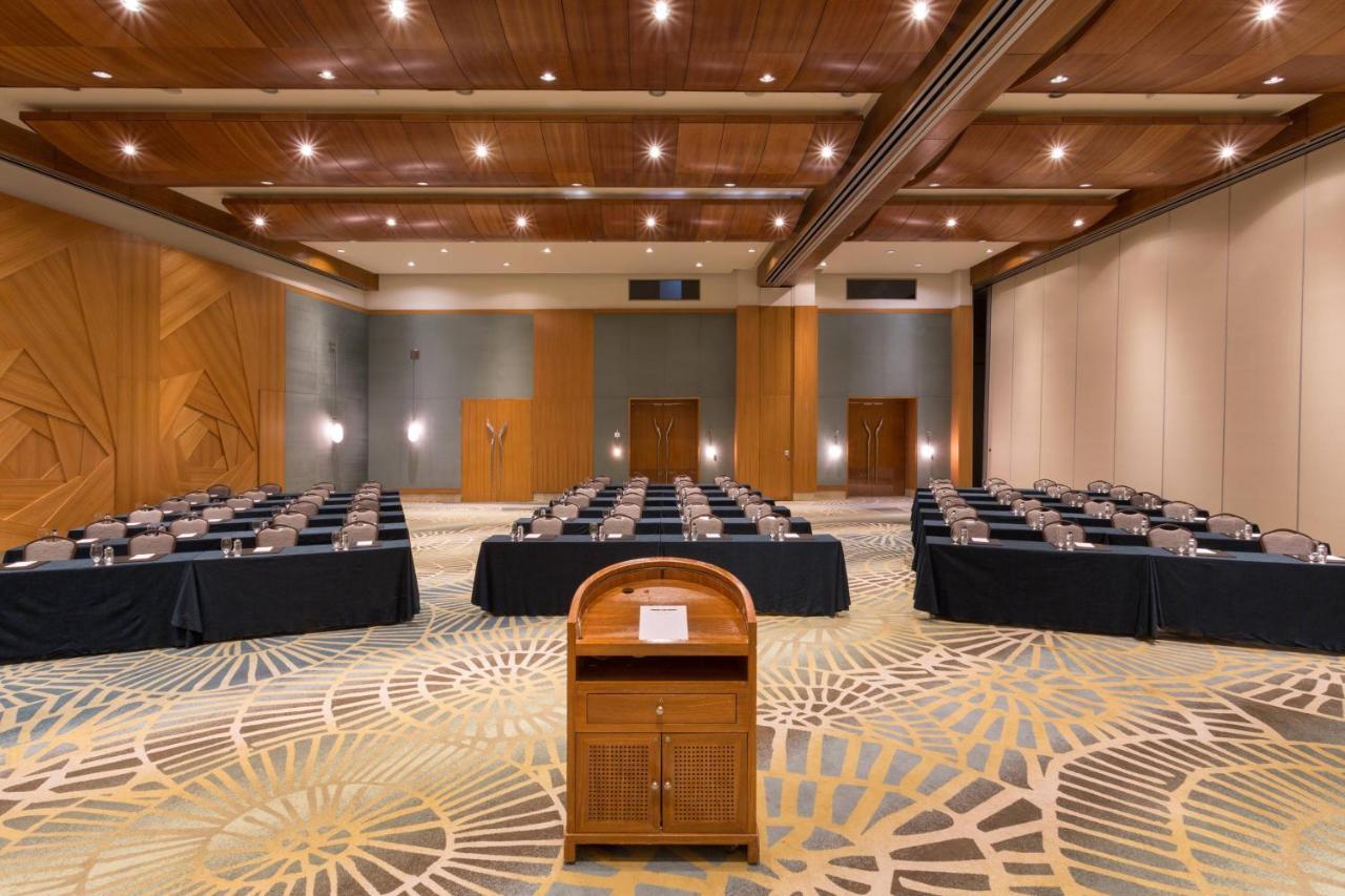 Jw Marriott Panama Hotel Kültér fotó The ballroom at the Sheraton Nha Trang Hotel & Spa Resort