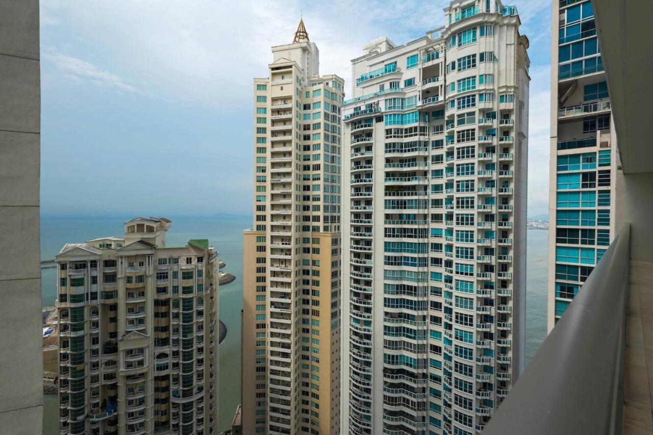 Jw Marriott Panama Hotel Kültér fotó Residential buildings in Panama City