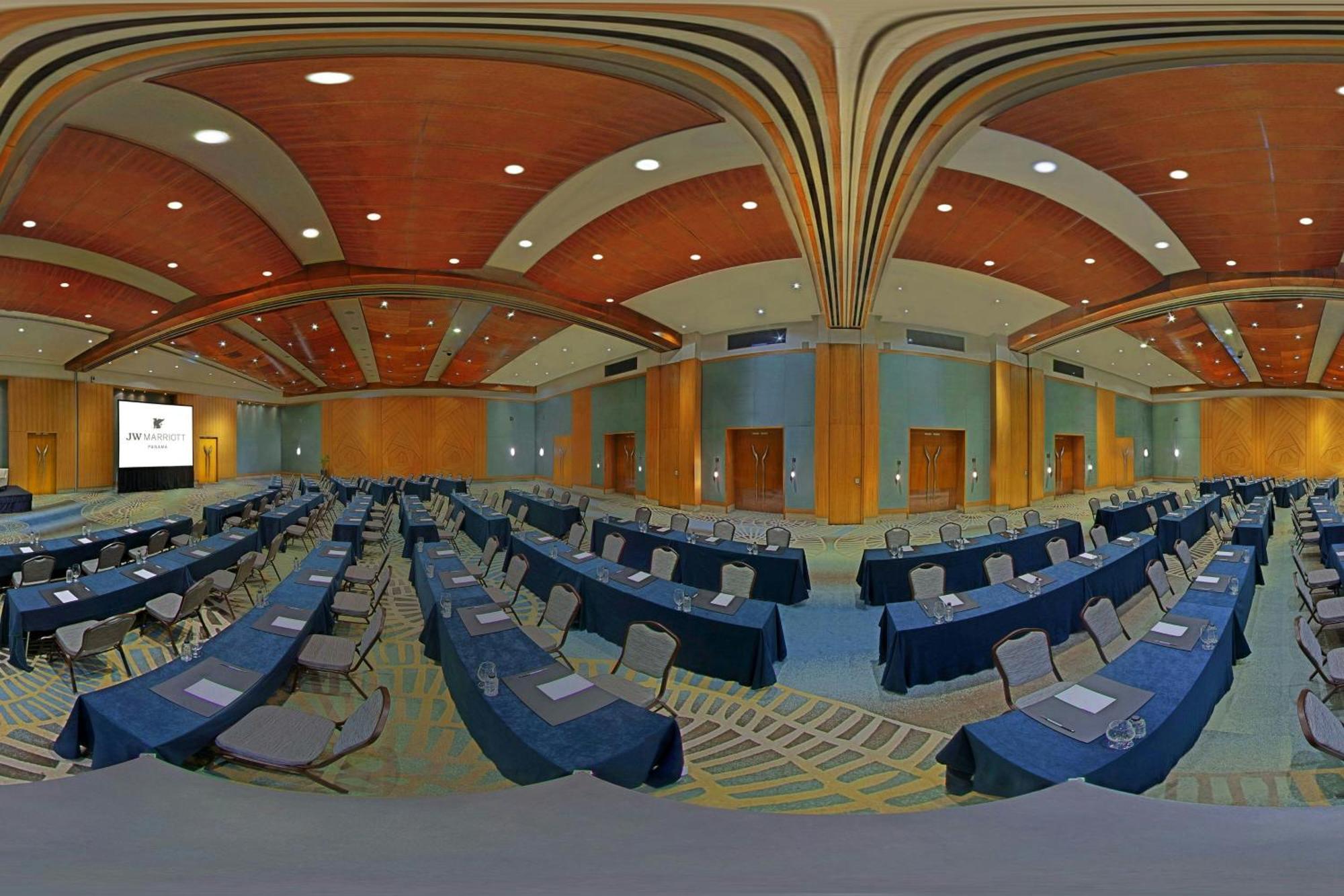 Jw Marriott Panama Hotel Kültér fotó The 360° image of the meeting room of the European University Barcelona