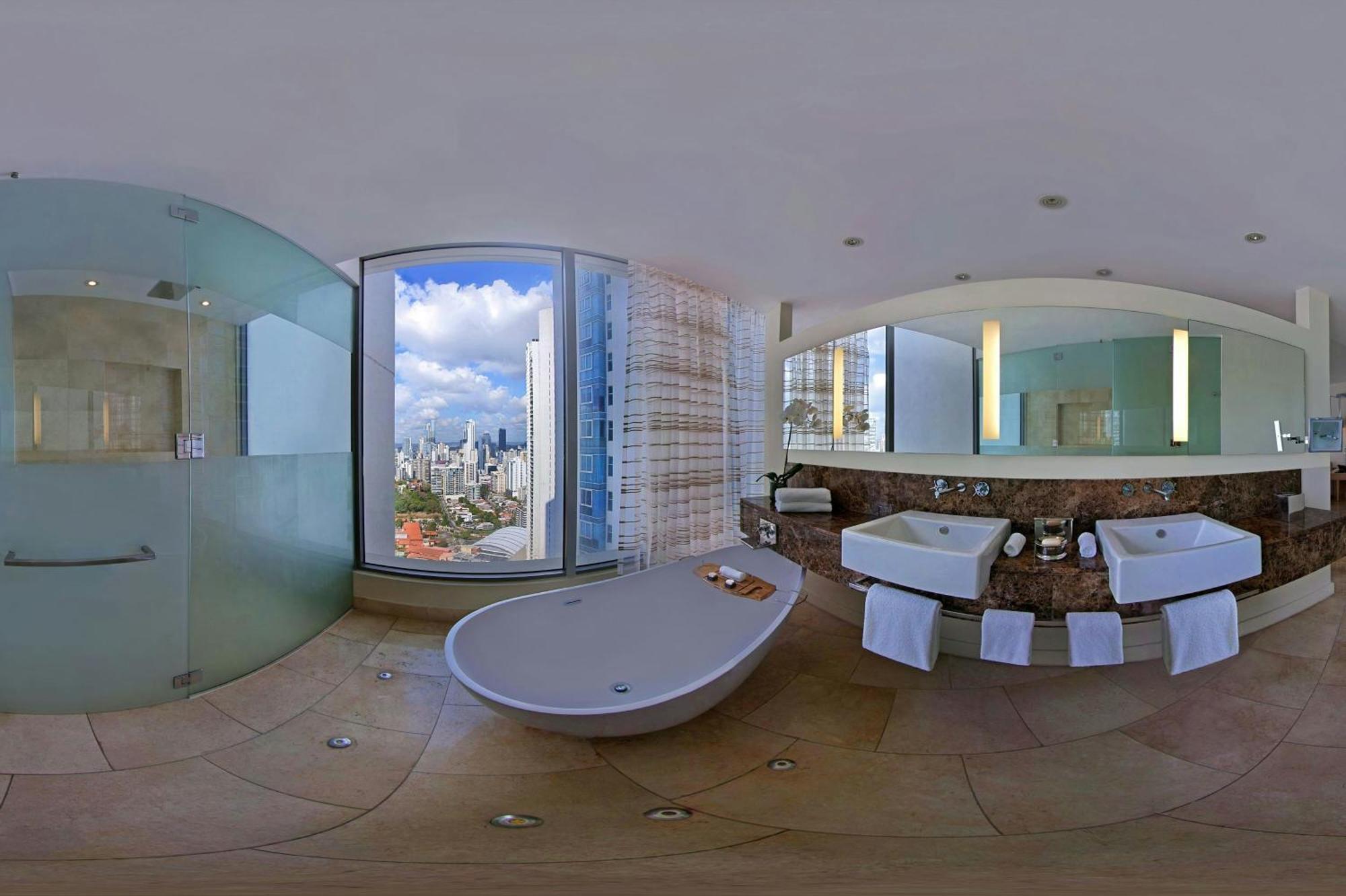 Jw Marriott Panama Hotel Kültér fotó Bathroom in the Mandarin Oriental, Munich