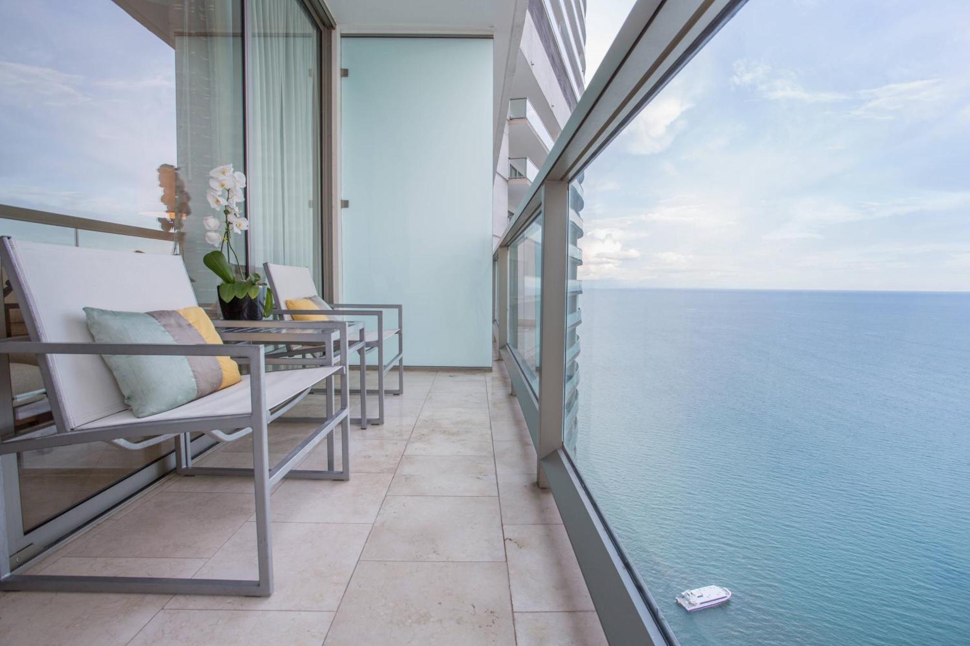 Jw Marriott Panama Hotel Kültér fotó Balcony of a penthouse