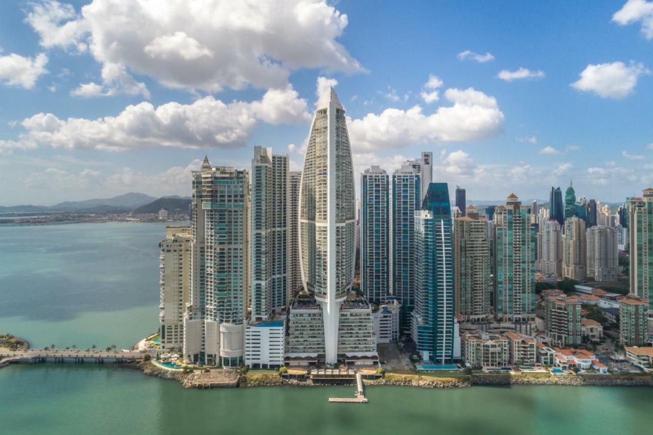 Jw Marriott Panama Hotel Kültér fotó Skyline of Panama City